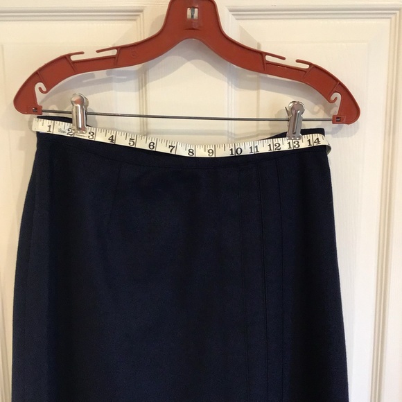 Vintage Navy Blue Womens 2 piece Suit, size 10 - Picture 8 of 11